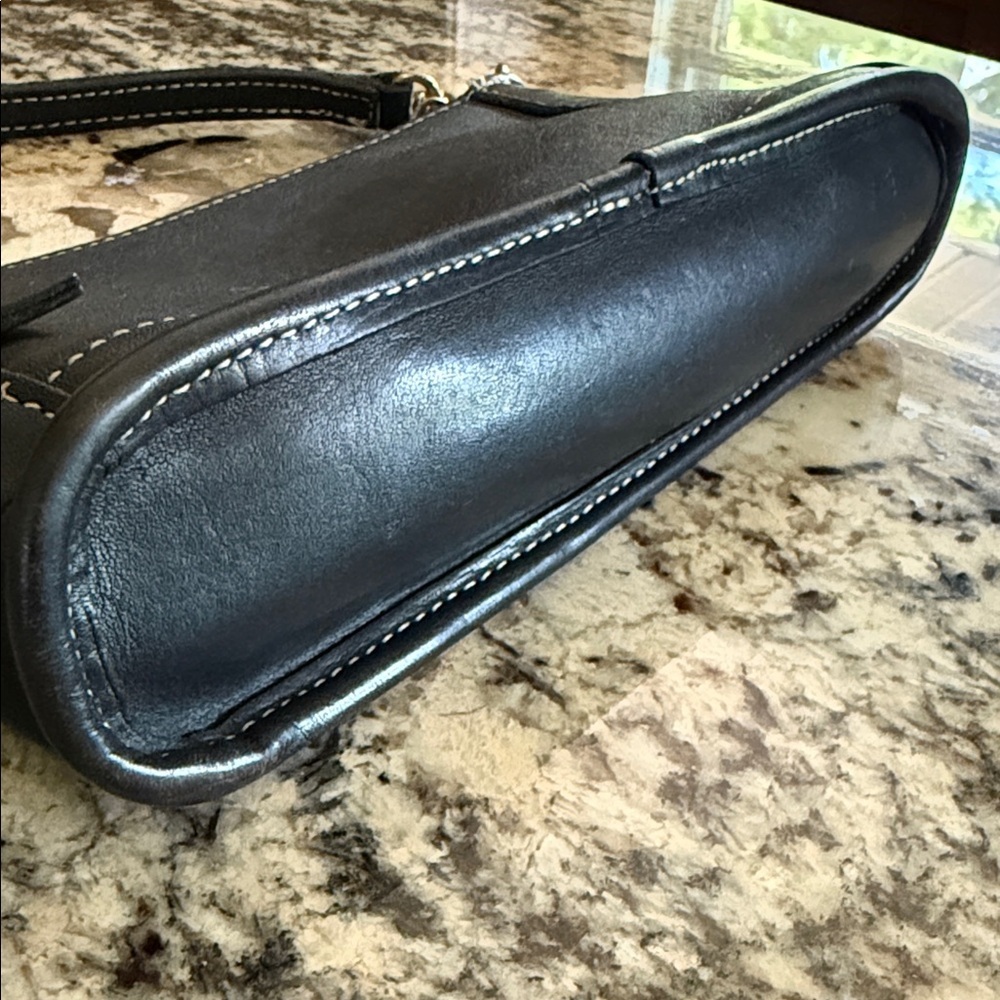 COACH Vintage 9311 Demi Bleecker Baguette - Picture 2 of 5